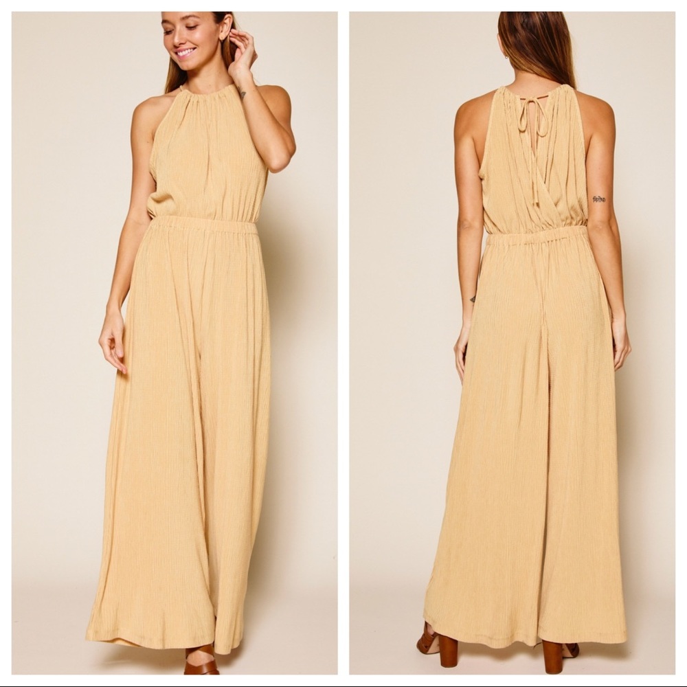ONE DAY SALE✨Most Fabulous Sleeveless Halter Neck Wide Leg Jumpsuit